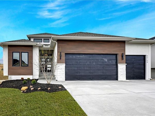 9938 Brockway Street, Lenexa, KS 66220
