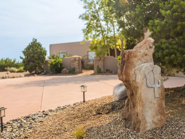 4 Meadows Place, Placitas, NM 87043