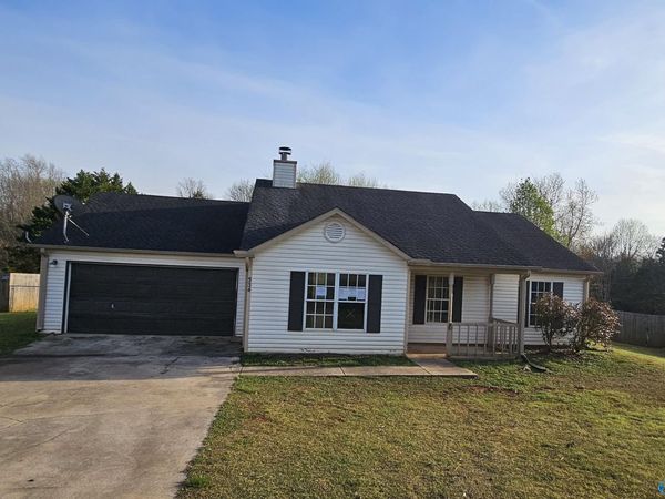 534 Henry Taylor Road, New Market, AL 35761