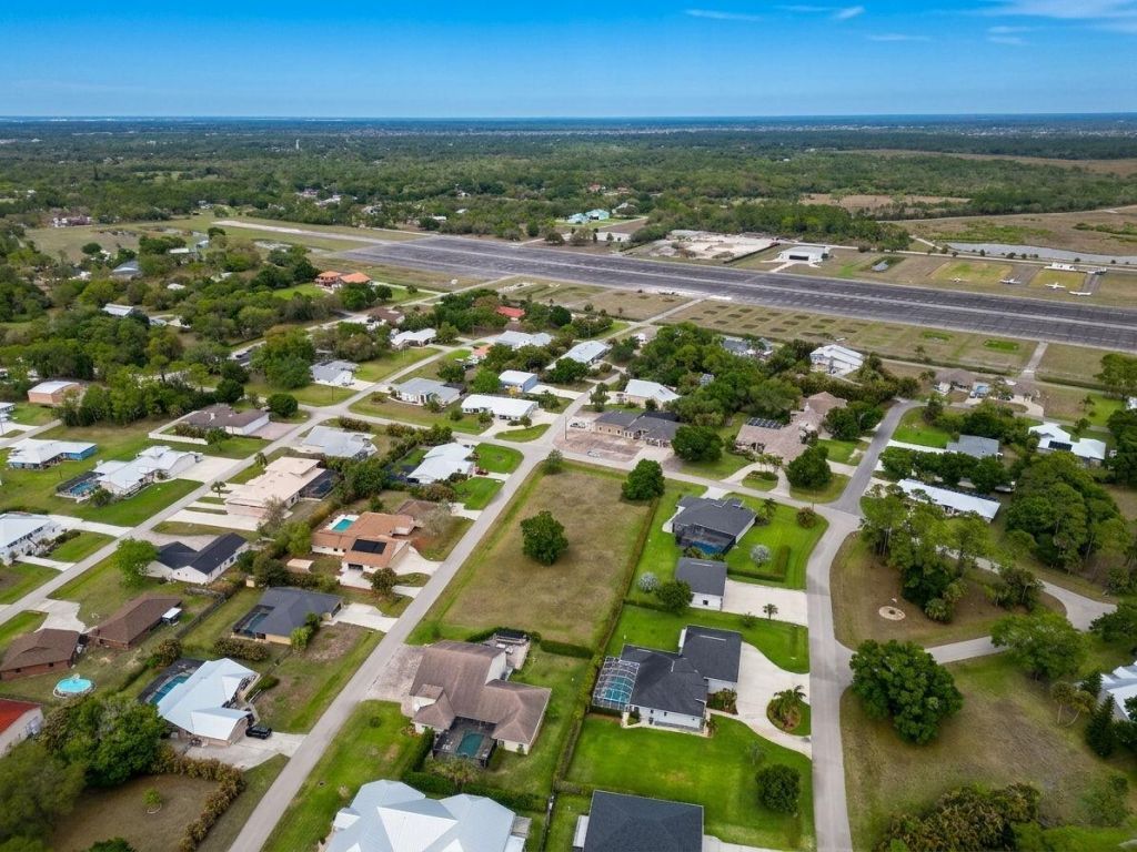 6871 Cherokee Avenue, Fort Myers, FL 33905 Photo