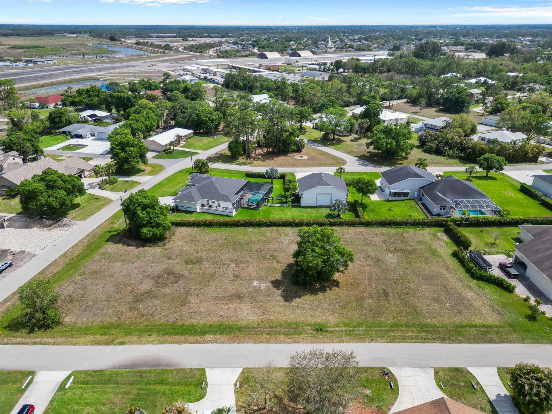 6871 Cherokee Avenue, Fort Myers, FL 33905 Photo