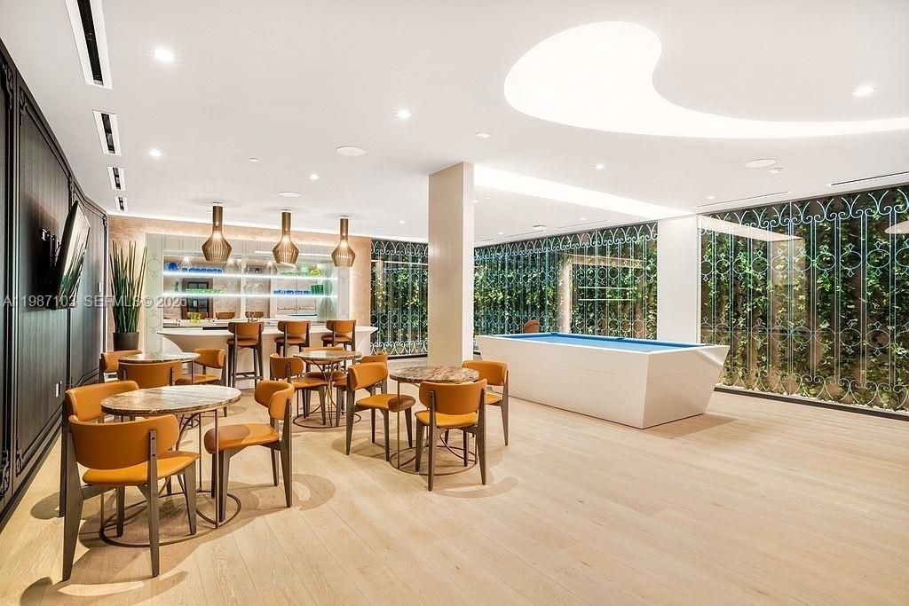 1000 Brickell Plz , Unit 2214, Miami, FL 33131 Photo