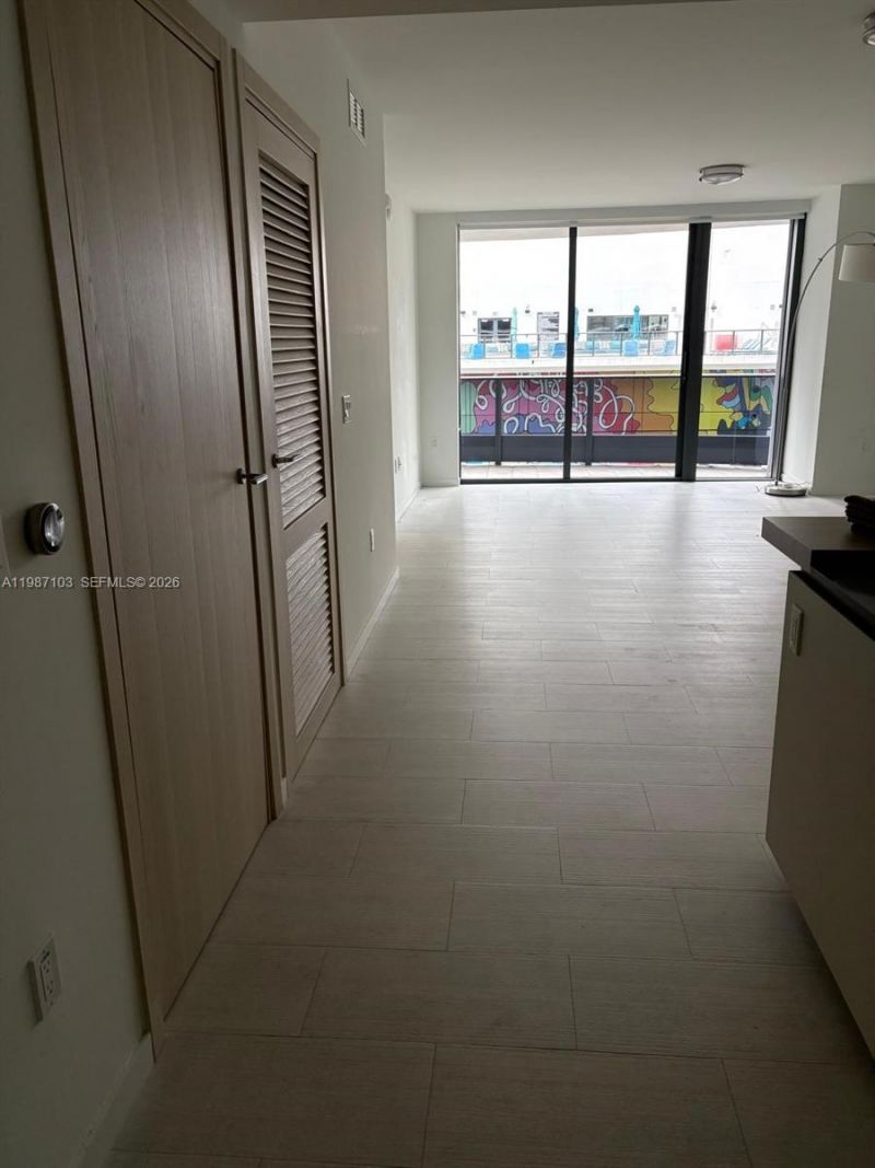 1000 Brickell Plz , Unit 2214, Miami, FL 33131 Photo