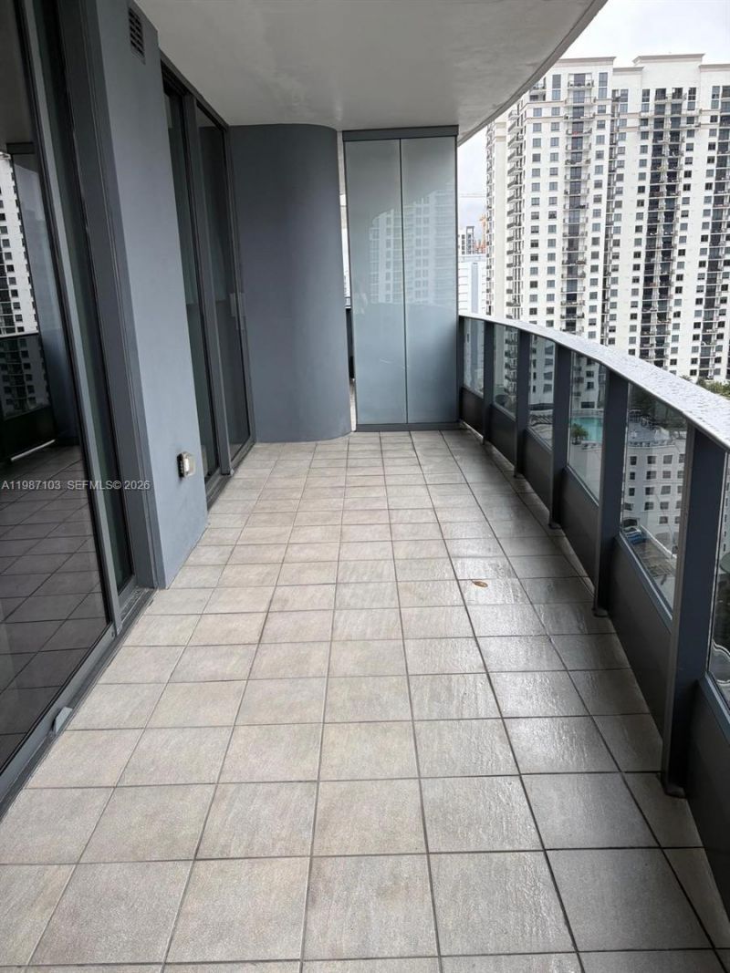 1000 Brickell Plz , Unit 2214, Miami, FL 33131 Photo