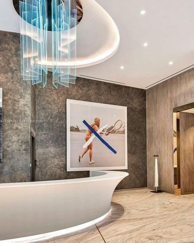 1000 Brickell Plz , Unit 2214, Miami, FL 33131 Photo