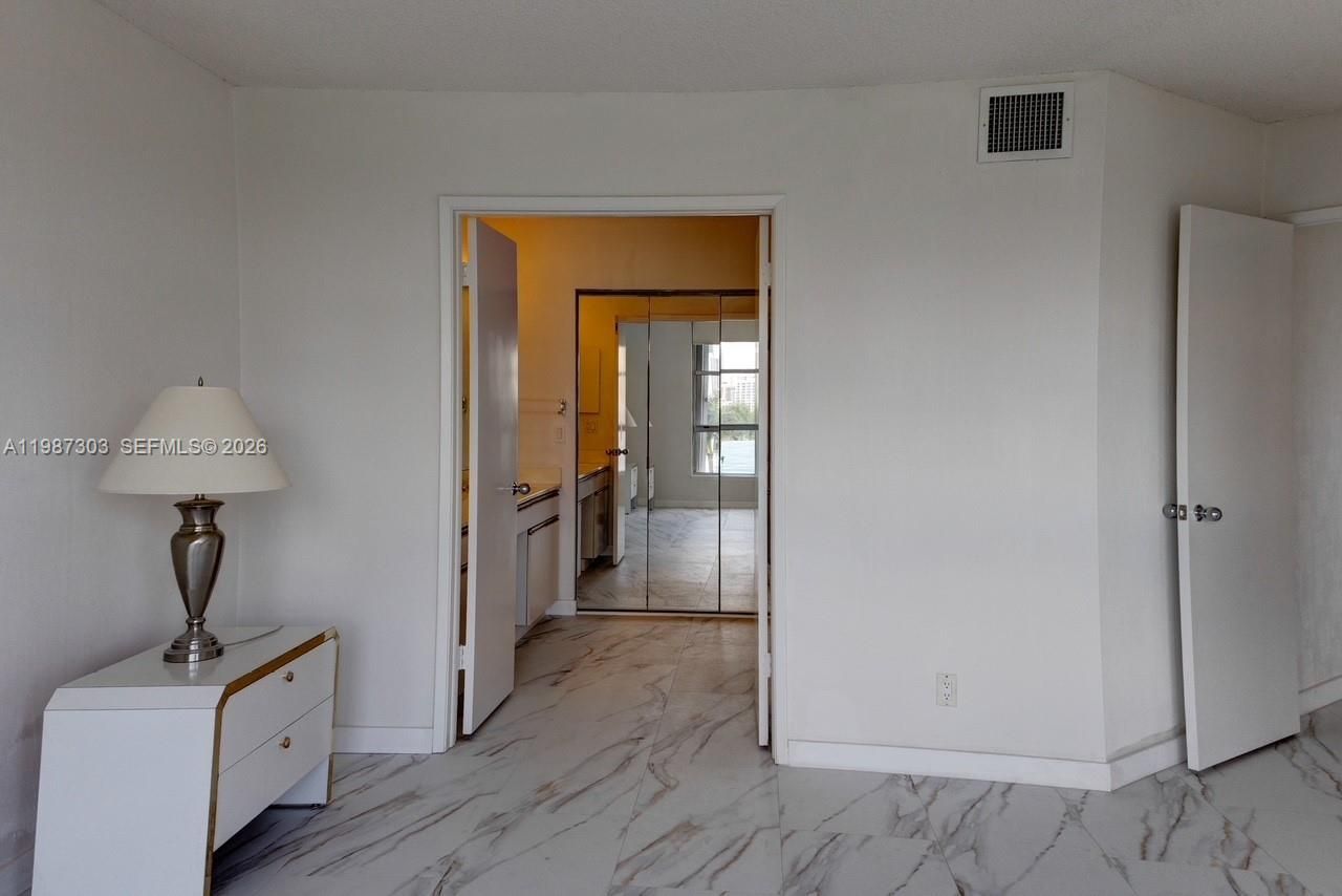 3600 Mystic Pointe Dr , Unit 613, Aventura, FL 33180 Photo