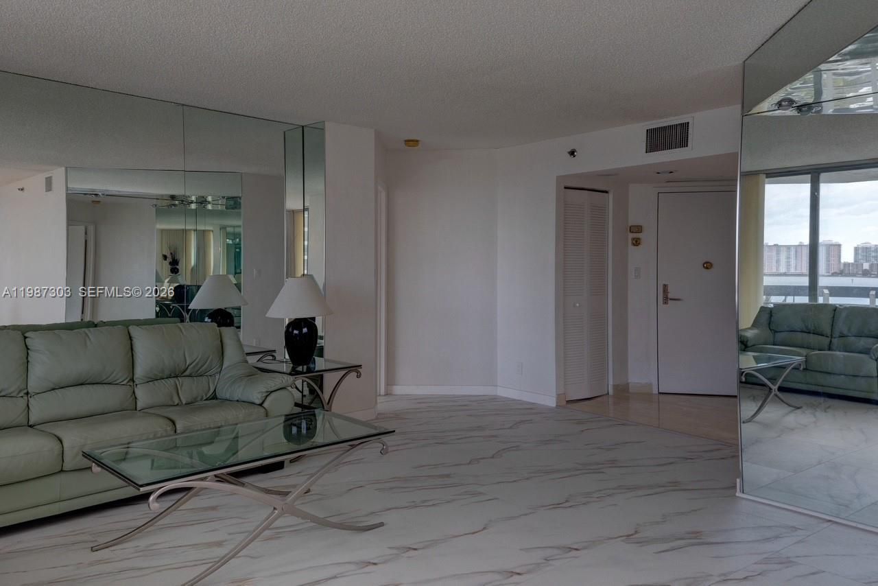 3600 Mystic Pointe Dr , Unit 613, Aventura, FL 33180 Photo