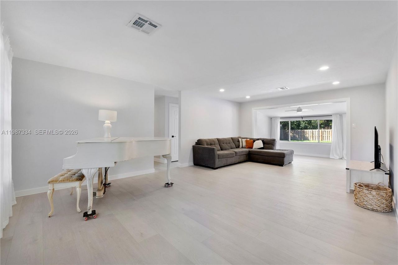 885 Camellia Ct, Plantation, FL 33317 Photo