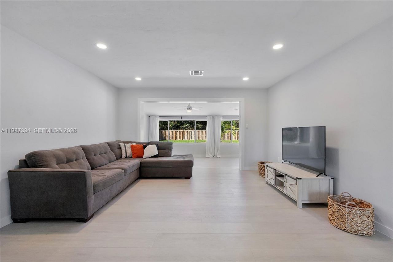 885 Camellia Ct, Plantation, FL 33317 Photo