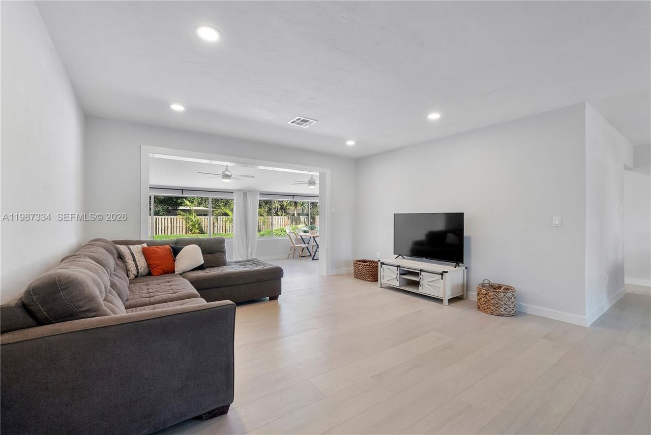 885 Camellia Ct, Plantation, FL 33317 Photo