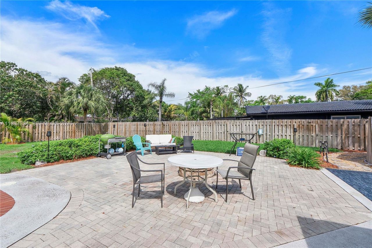 885 Camellia Ct, Plantation, FL 33317 Photo