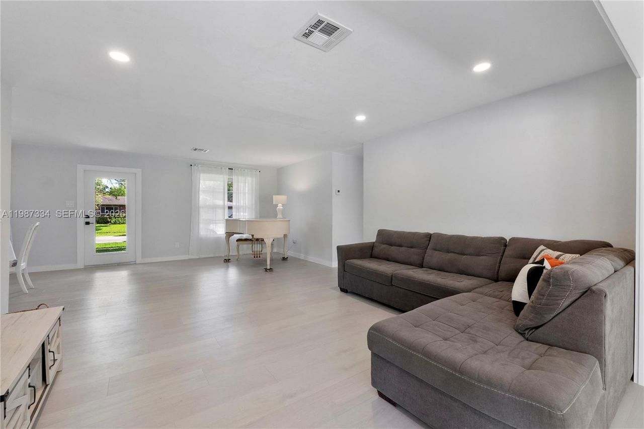 885 Camellia Ct, Plantation, FL 33317 Photo