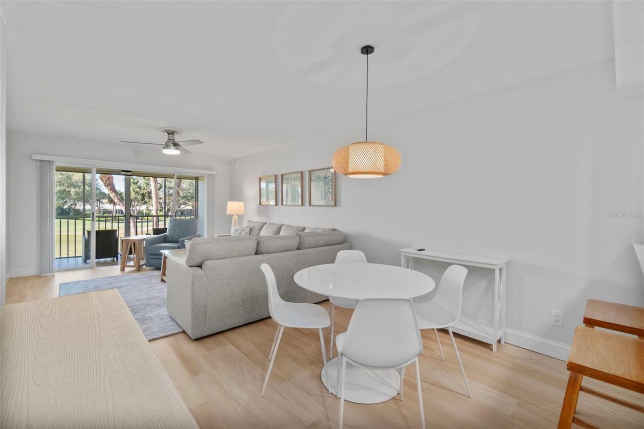 433 Cerromar Lane, Unit 441, Venice, FL 34293 Photo