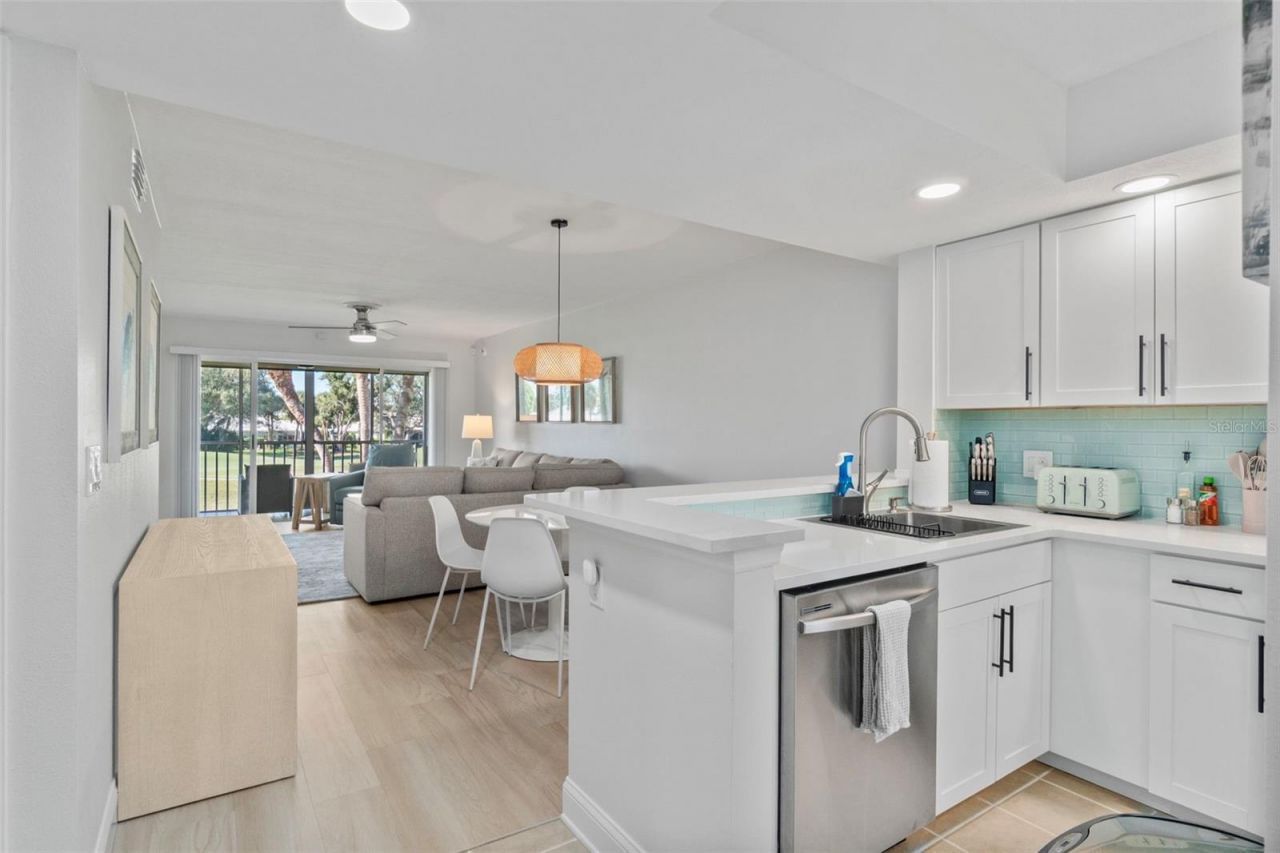 433 Cerromar Lane, Unit 441, Venice, FL 34293 Photo