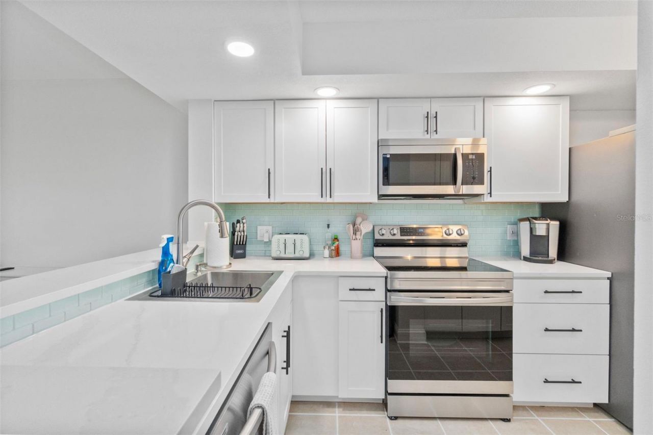 433 Cerromar Lane, Unit 441, Venice, FL 34293 Photo