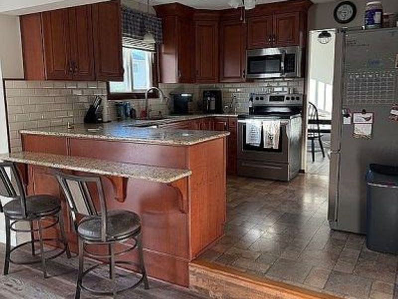 530 Maple Avenue, Sheffield Lake, OH 44054 Photo 10