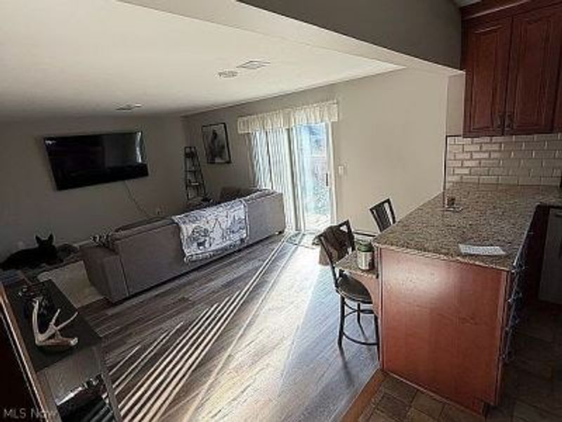 530 Maple Avenue, Sheffield Lake, OH 44054 Photo 12