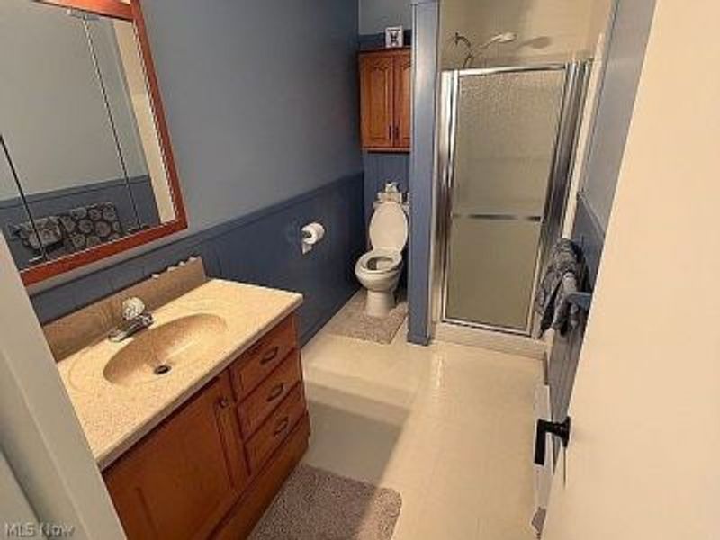 530 Maple Avenue, Sheffield Lake, OH 44054 Photo 14