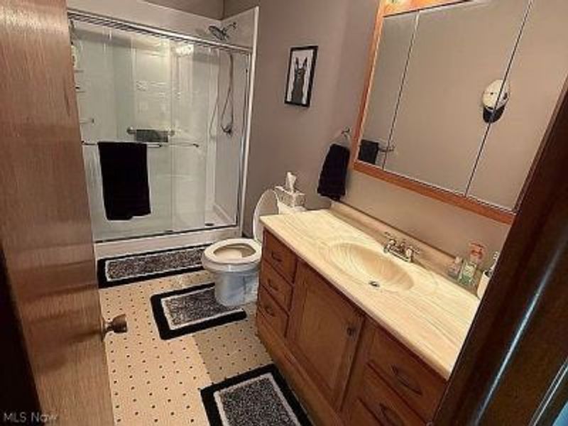 530 Maple Avenue, Sheffield Lake, OH 44054 Photo 17