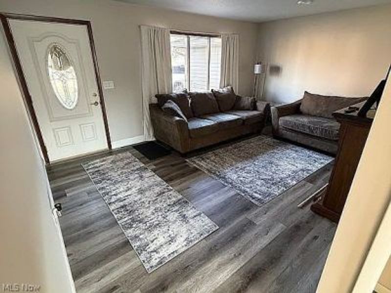 530 Maple Avenue, Sheffield Lake, OH 44054 Photo 6