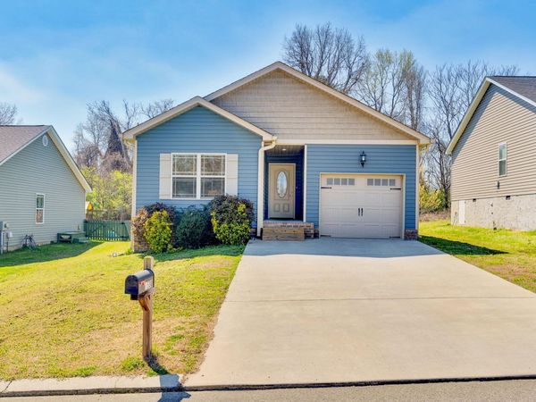 1530 11th Street, Cleveland, TN 37311