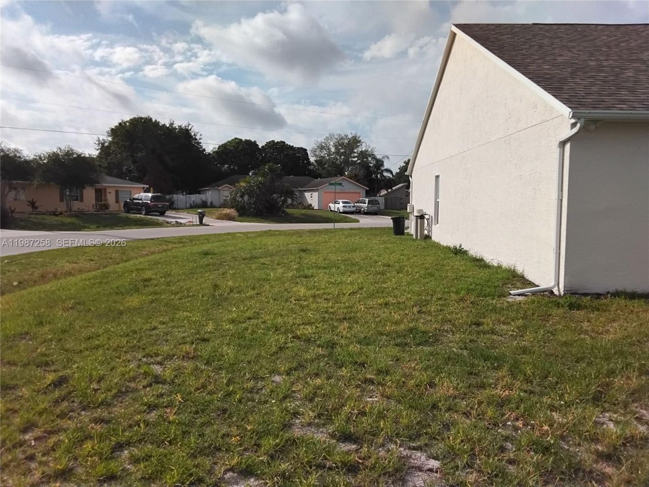 1001 SW Estaugh Ave, Port Saint Lucie, FL 34953 Photo