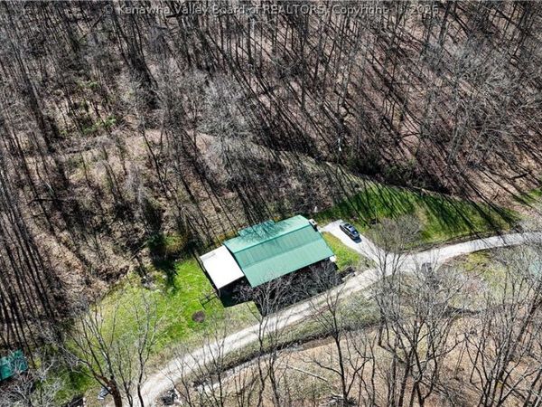 328 Wells Hollow Road, Scott Depot, WV 25560
