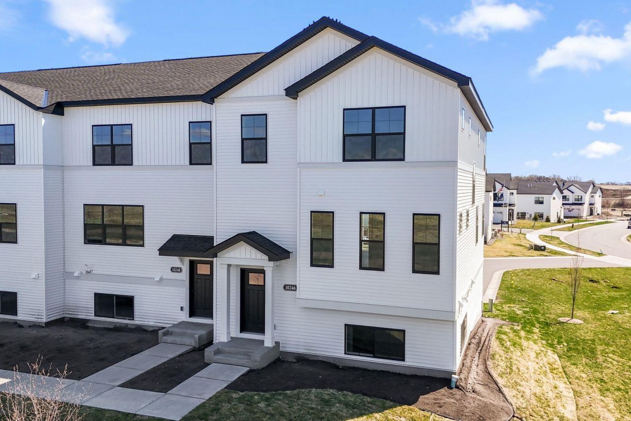 10358 Birchwood Circle , Victoria, MN 55318 Main Photo