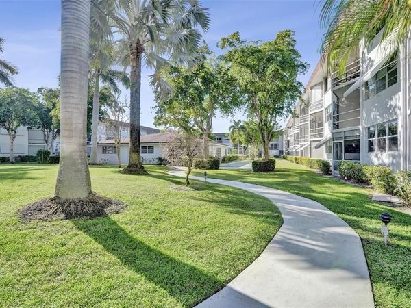 400 SE 10th Street, Unit 308, Deerfield Beach, FL 33441