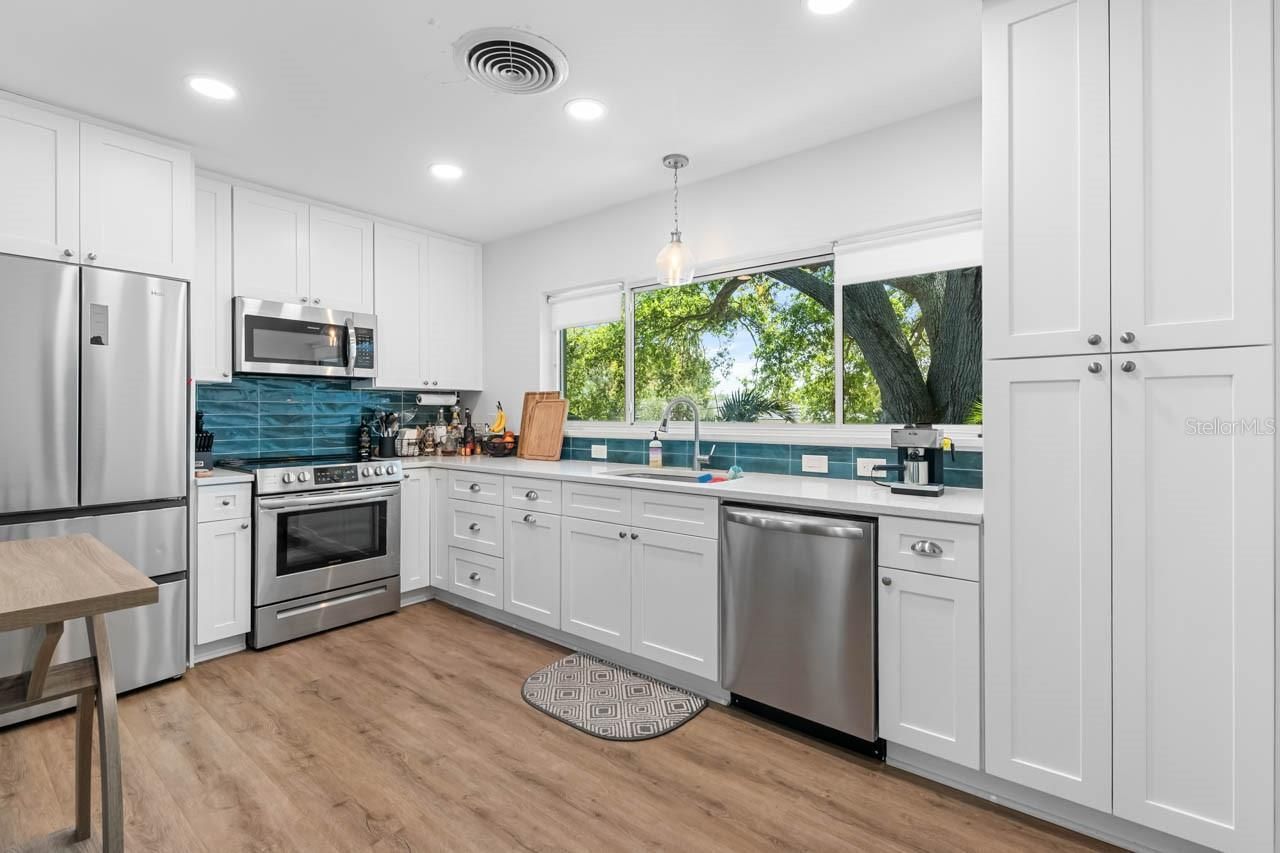 3723 Orchard Grove Lane , Largo, FL 33770 Photo