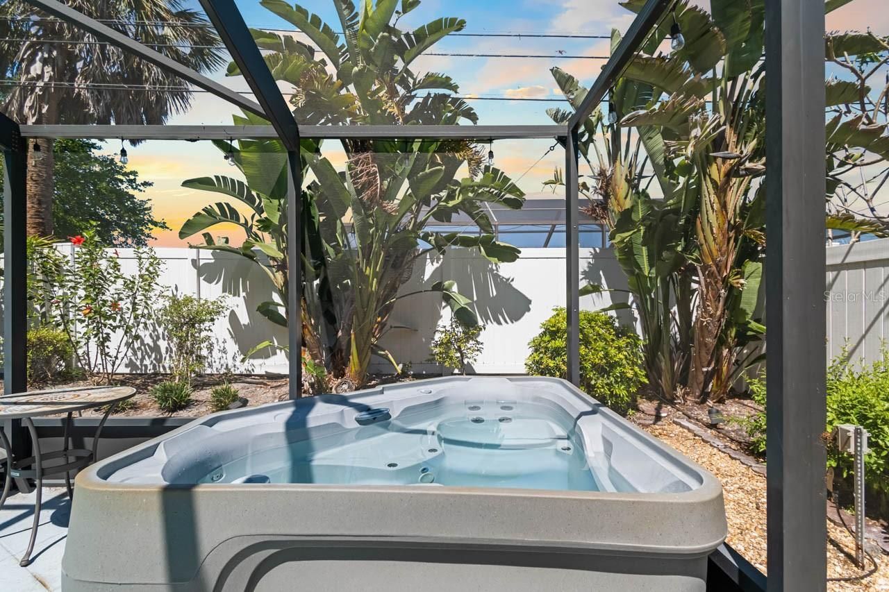 3723 Orchard Grove Lane , Largo, FL 33770 Photo