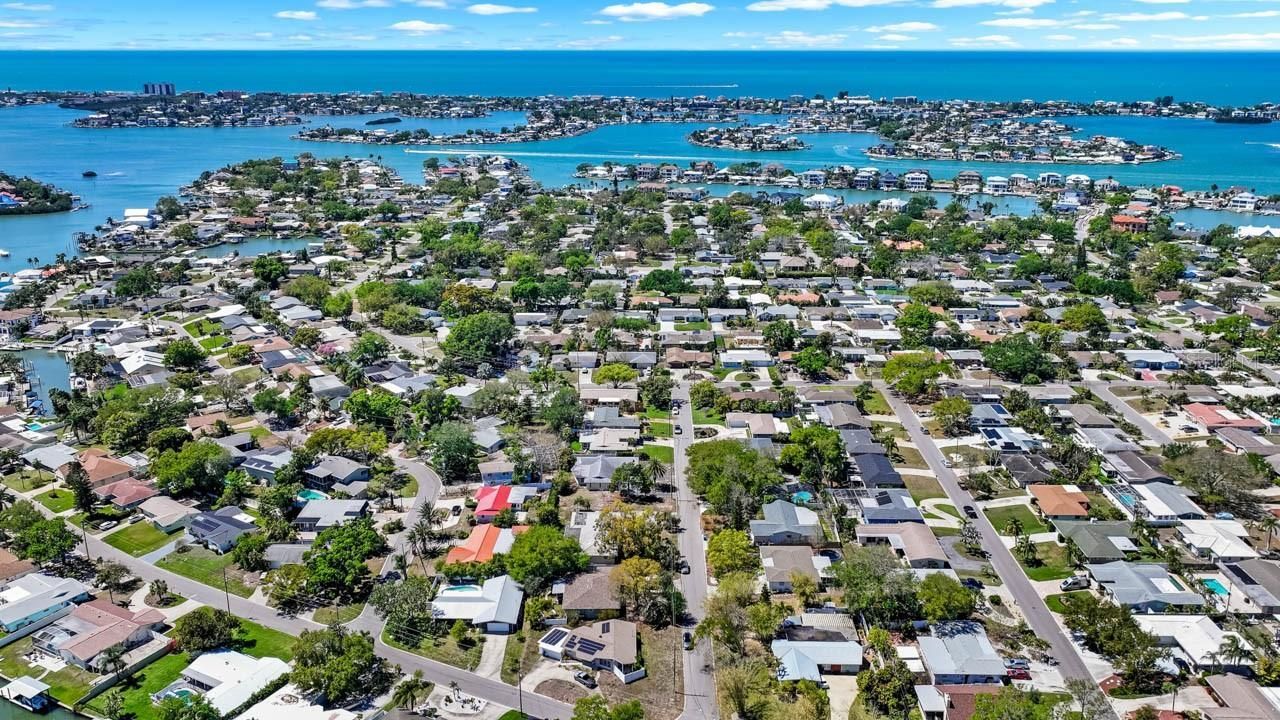 3723 Orchard Grove Lane , Largo, FL 33770 Photo