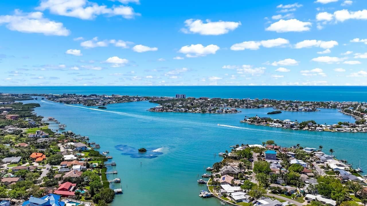 3723 Orchard Grove Lane , Largo, FL 33770 Photo