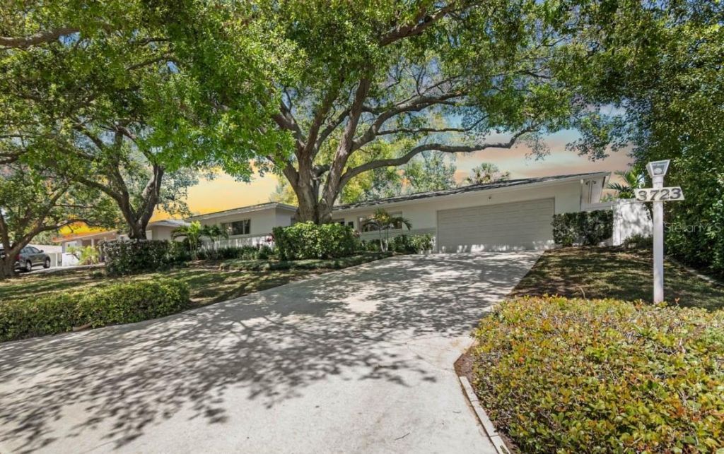 3723 Orchard Grove Lane , Largo, FL 33770 Photo