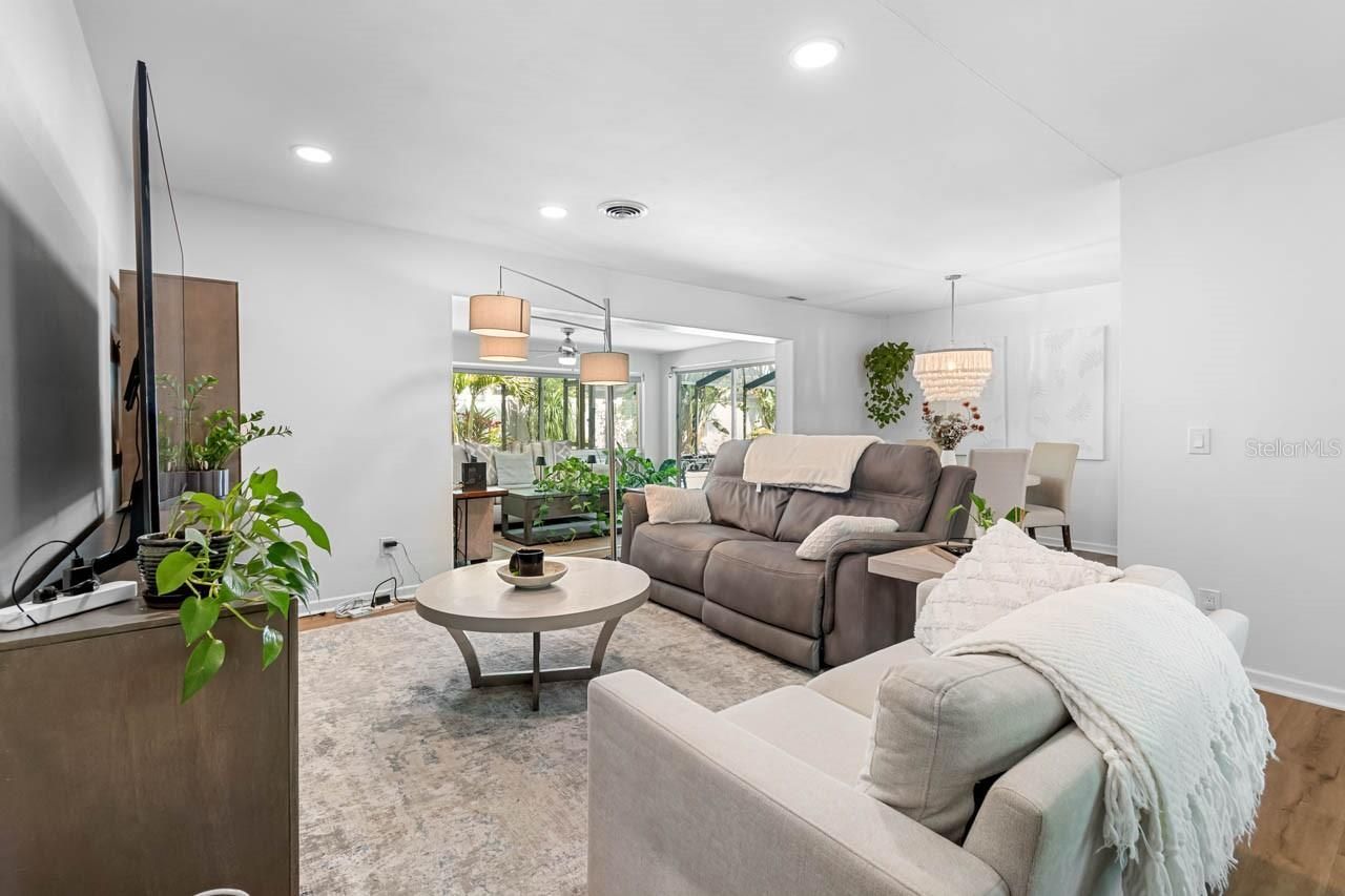 3723 Orchard Grove Lane , Largo, FL 33770 Photo