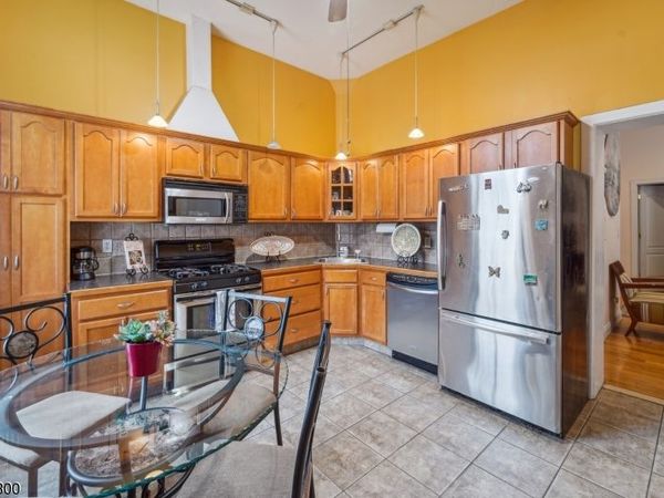 105 Jefferson St, Unit 2, Newark, NJ 07105