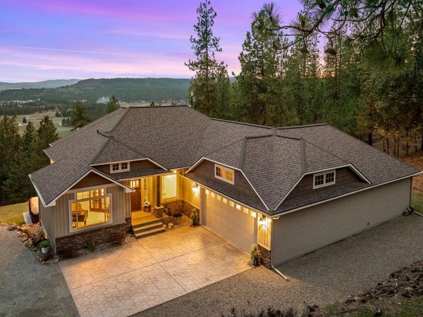 10309 N Lookout View Ln, Newman Lake, WA 99025