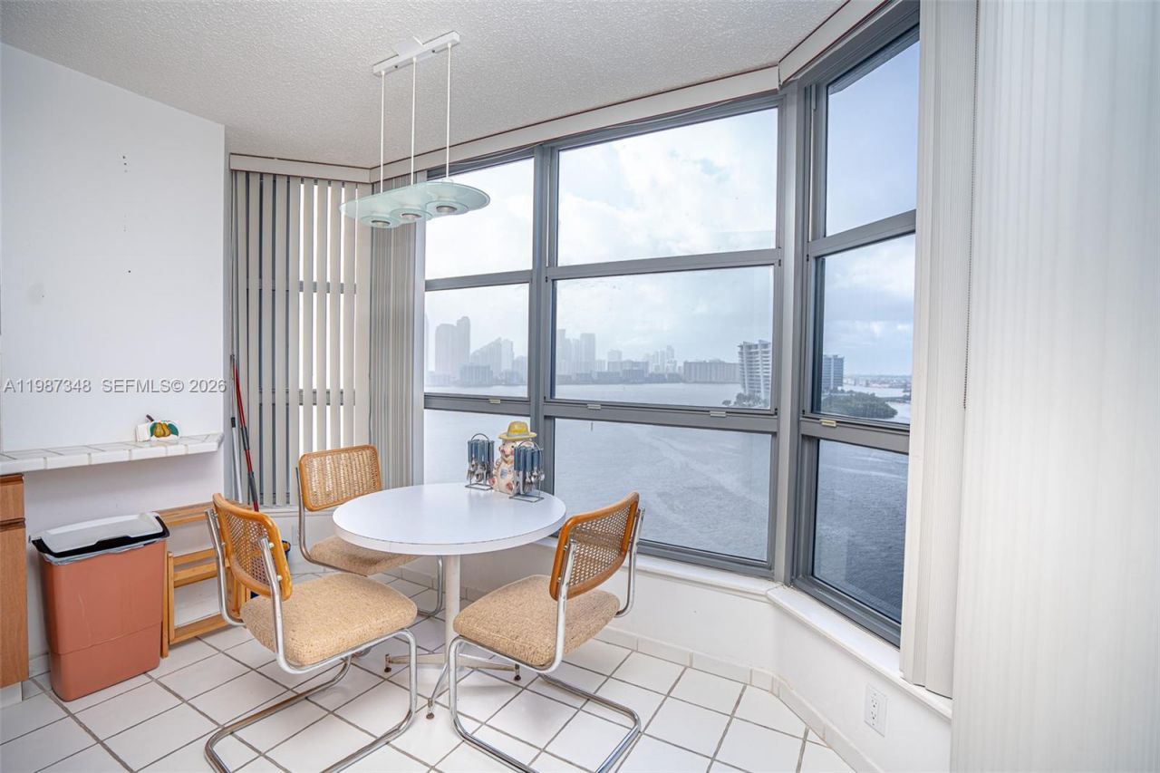 3530 Mystic Pointe Dr , Unit 1401, Aventura, FL 33180 Photo