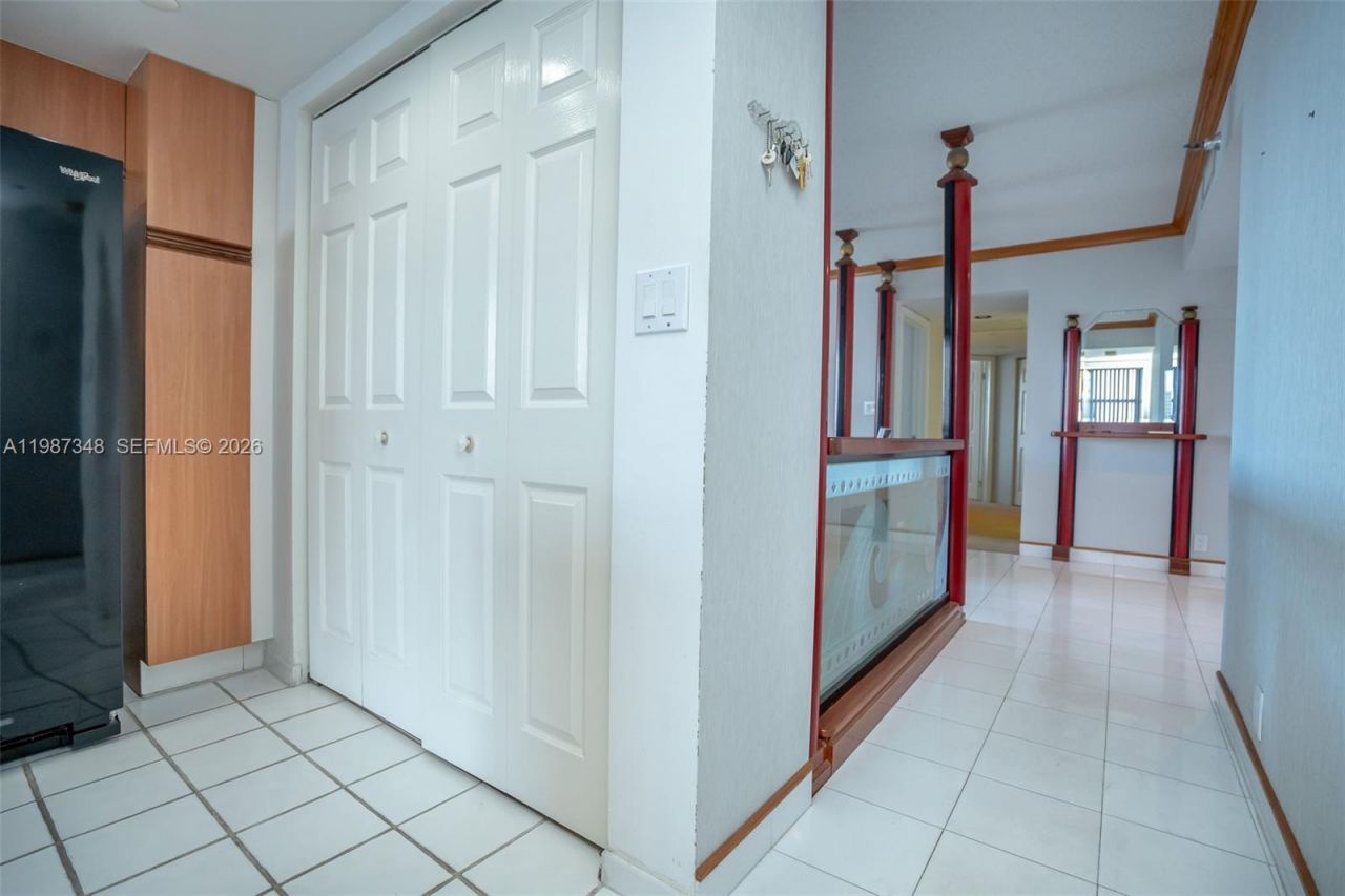 3530 Mystic Pointe Dr , Unit 1401, Aventura, FL 33180 Photo