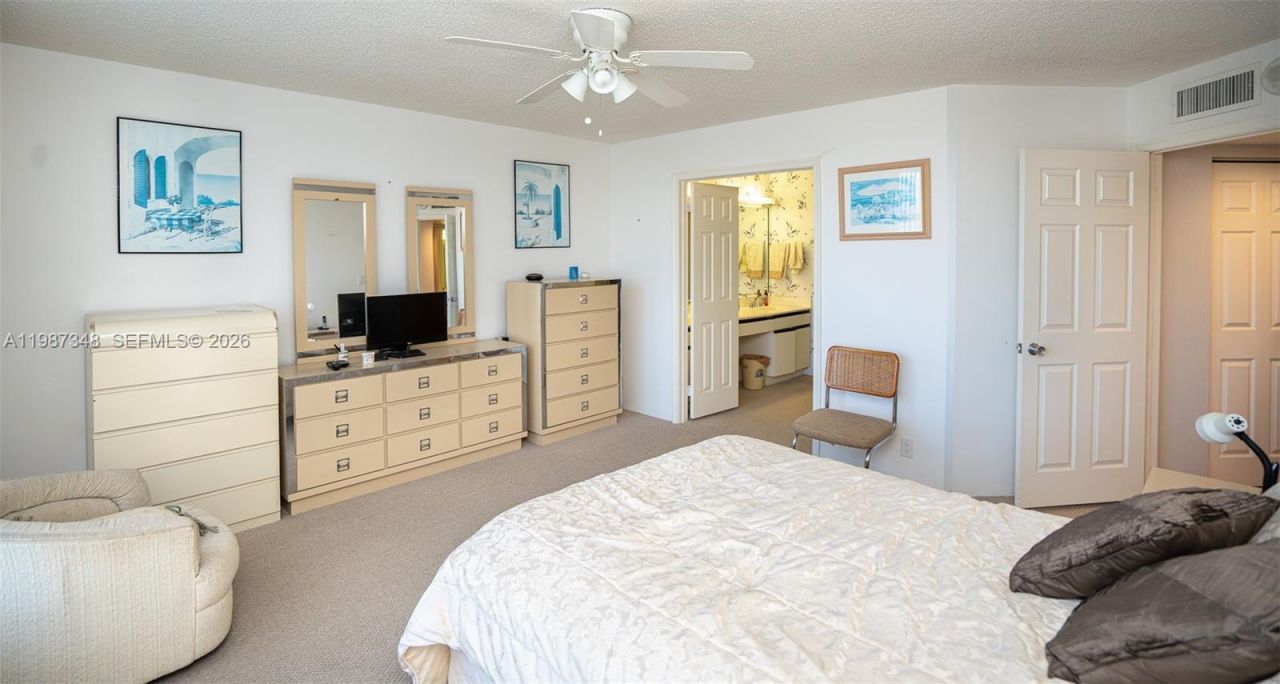 3530 Mystic Pointe Dr , Unit 1401, Aventura, FL 33180 Photo