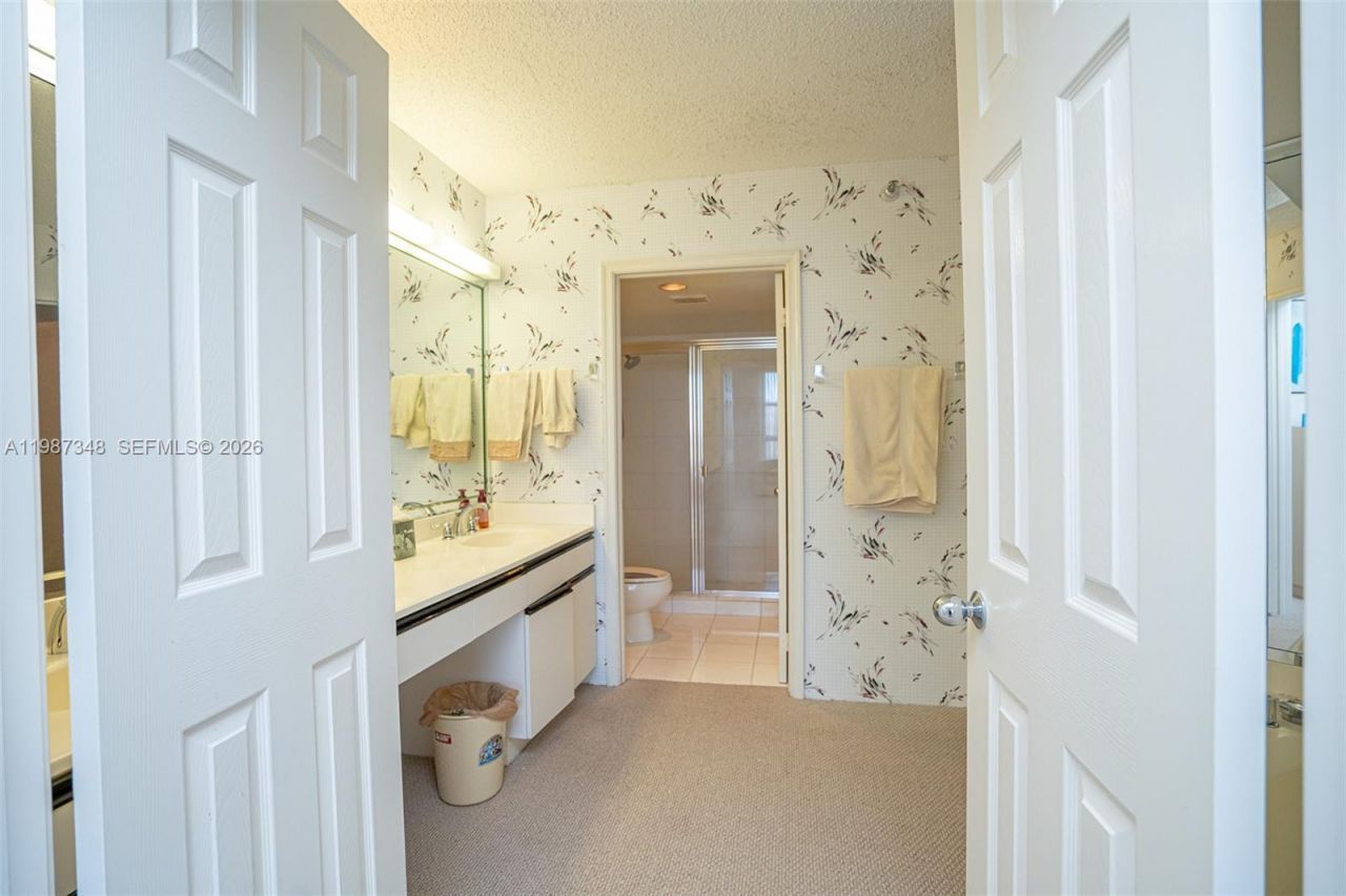 3530 Mystic Pointe Dr , Unit 1401, Aventura, FL 33180 Photo