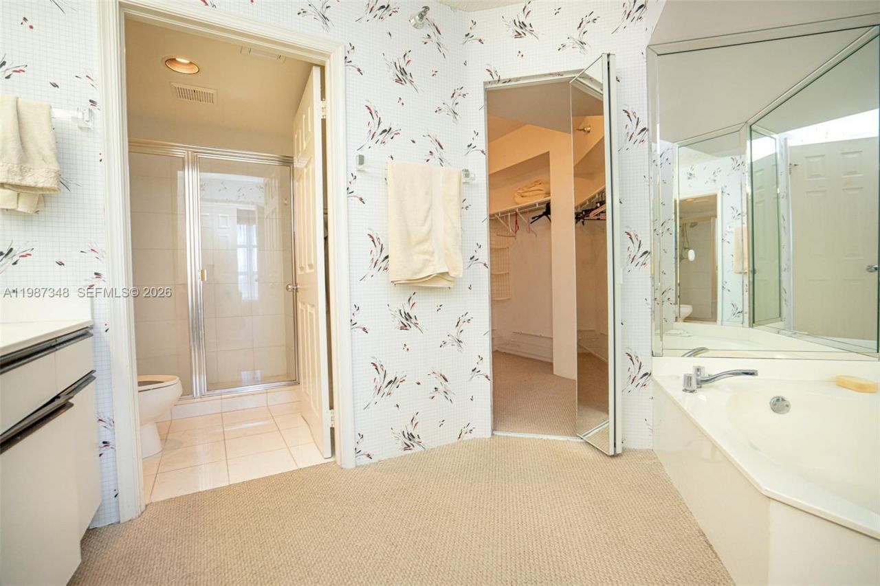 3530 Mystic Pointe Dr , Unit 1401, Aventura, FL 33180 Photo