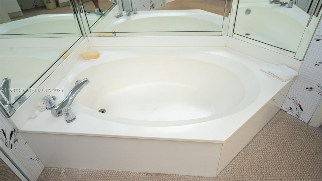 3530 Mystic Pointe Dr , Unit 1401, Aventura, FL 33180 Photo