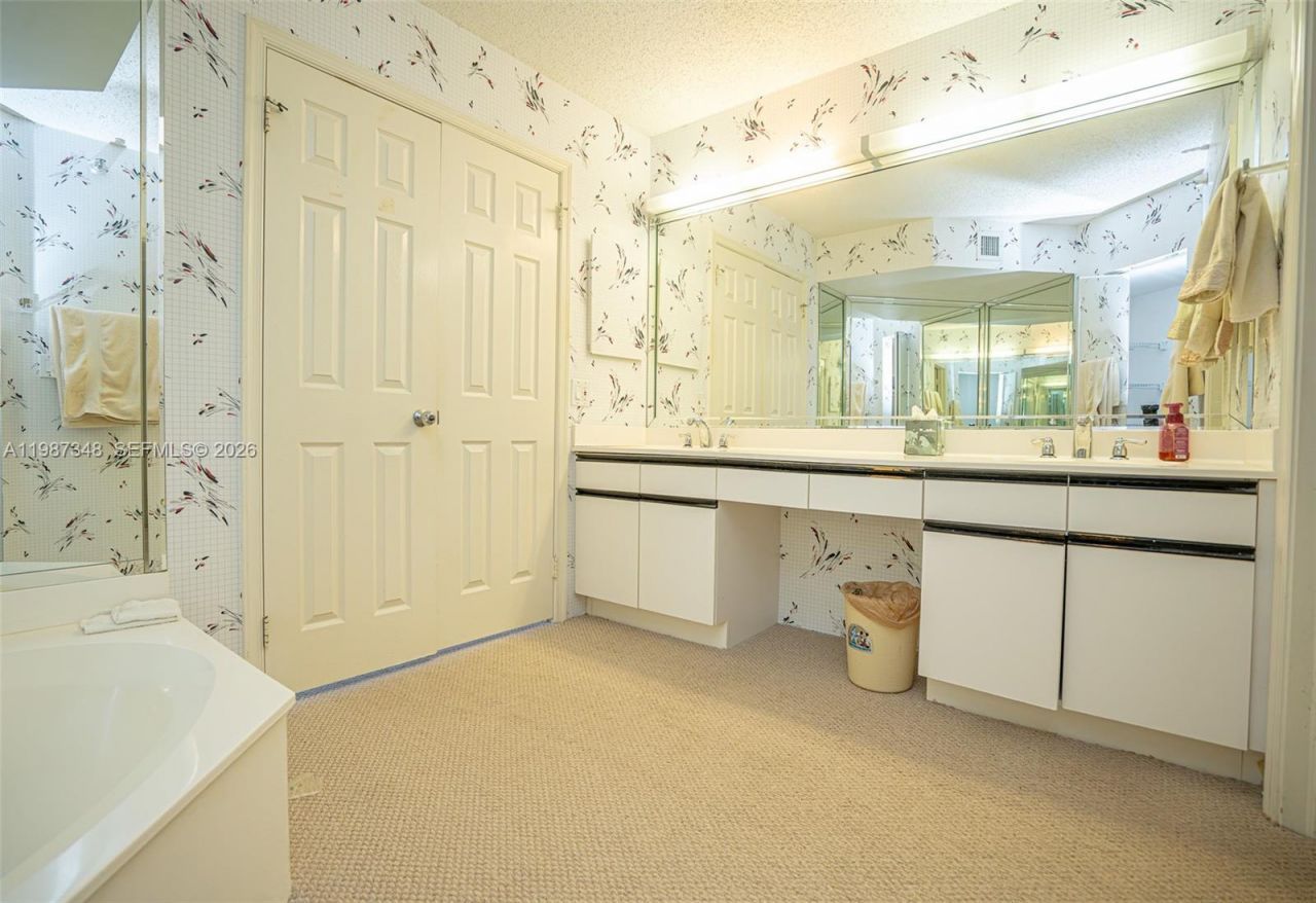 3530 Mystic Pointe Dr , Unit 1401, Aventura, FL 33180 Photo