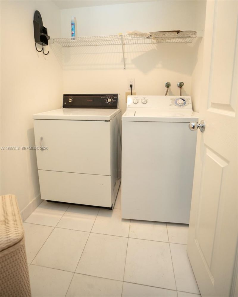 3530 Mystic Pointe Dr , Unit 1401, Aventura, FL 33180 Photo