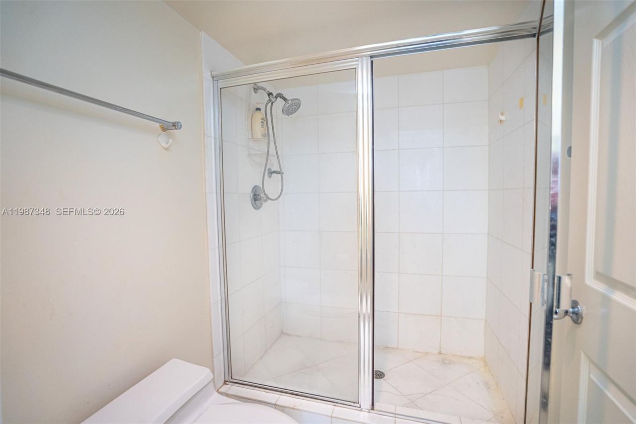 3530 Mystic Pointe Dr , Unit 1401, Aventura, FL 33180 Photo