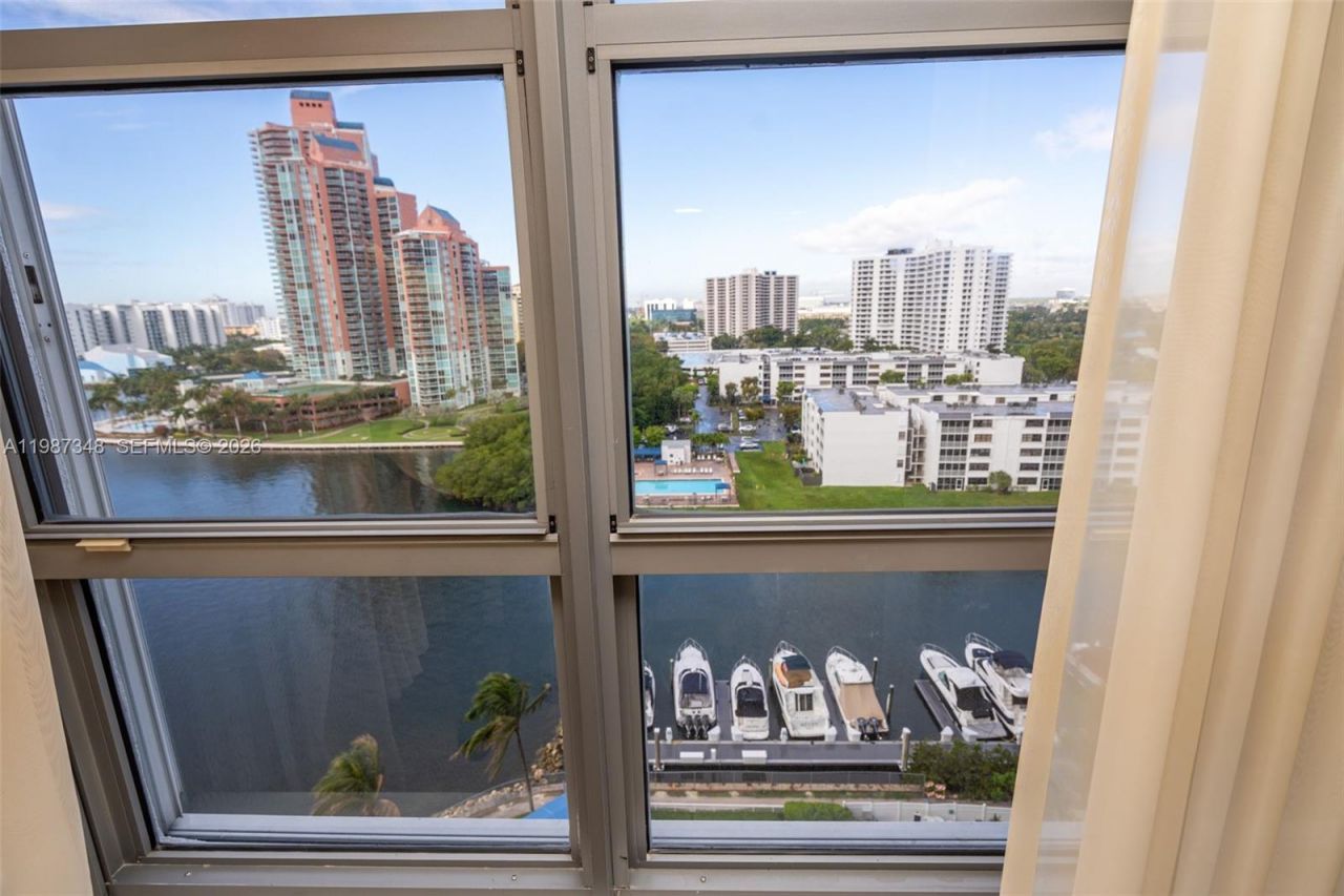 3530 Mystic Pointe Dr , Unit 1401, Aventura, FL 33180 Photo