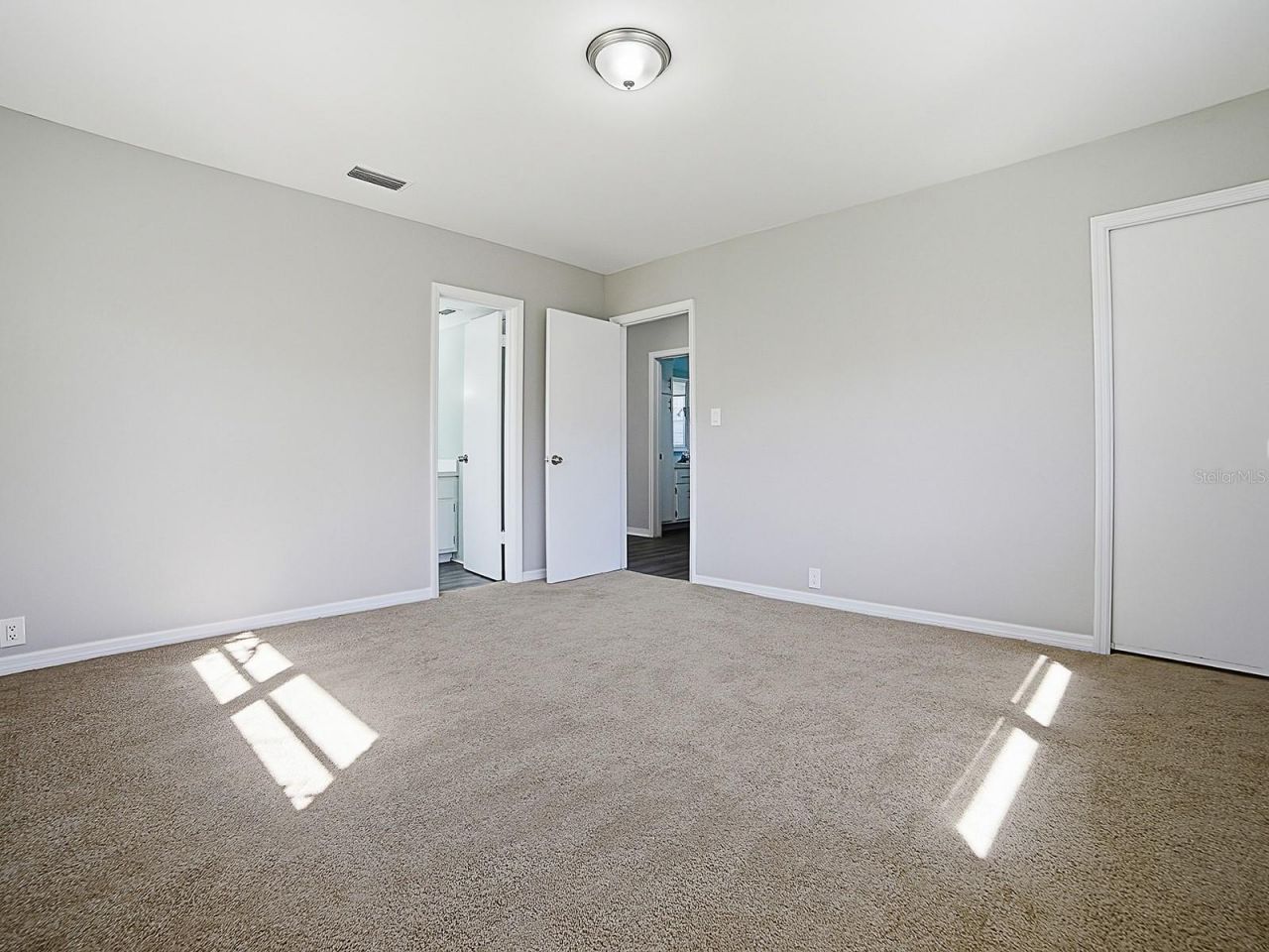 5 Oak Street, Yalaha, FL 34797 Photo