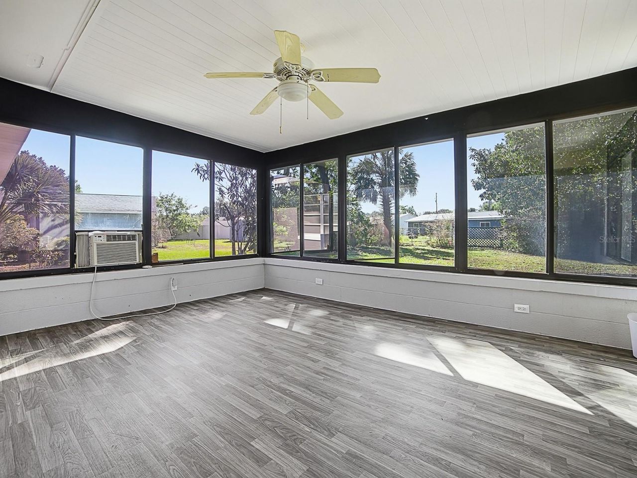 5 Oak Street, Yalaha, FL 34797 Photo