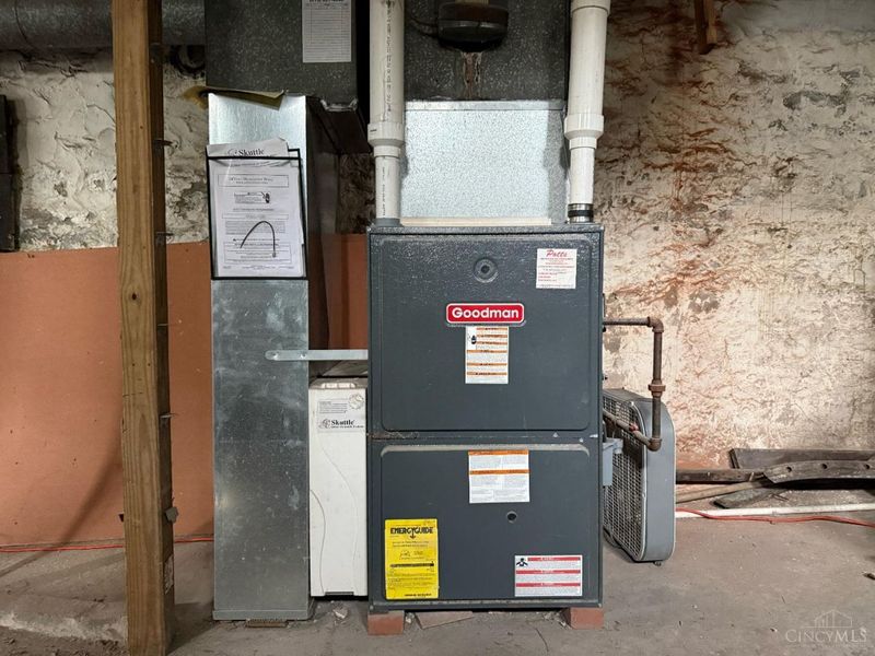 454 W Mcmicken Avenue, Cincinnati, OH 45214 Photo 4